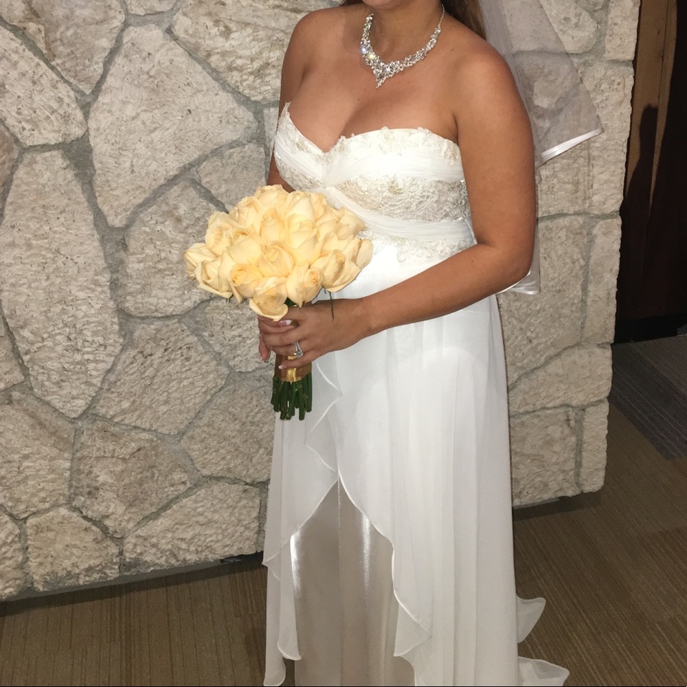 Beautiful Wedding Dress or special event dress - Picture 2 of 2